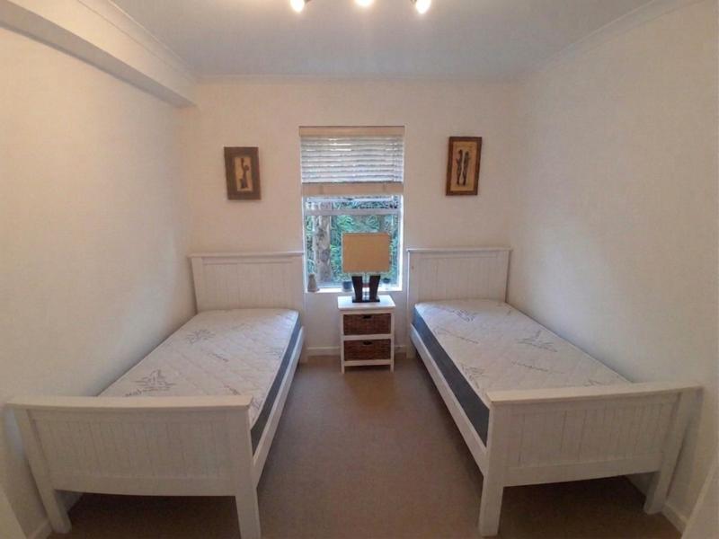 To Let 2 Bedroom Property for Rent in Vredehoek Western Cape